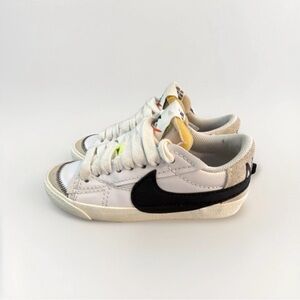 Nike Blazer Low ‘77 Jumbo DQ1470-101 WMNS Athletic Sneakers White Black Size 6.5
